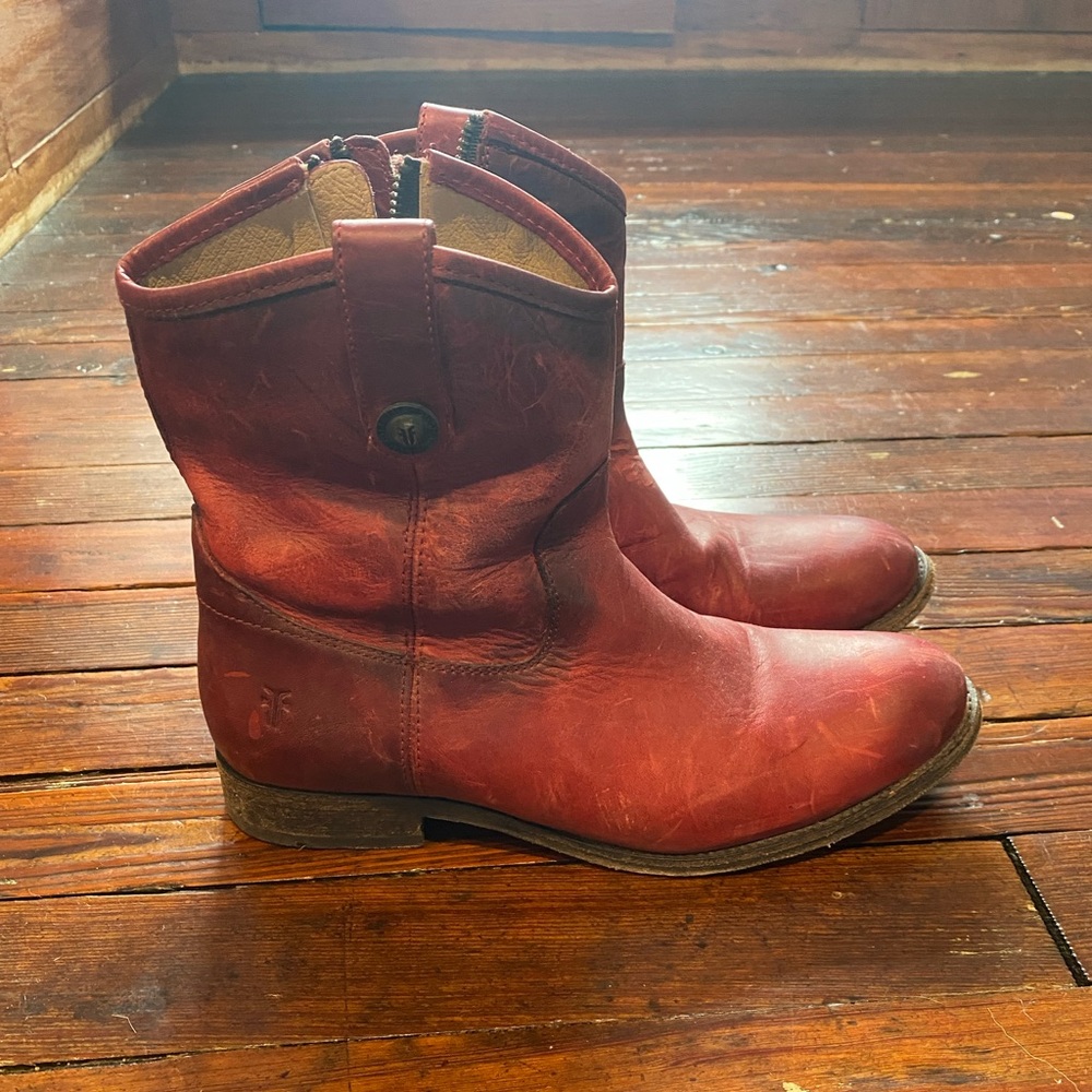 Red Frye short boots